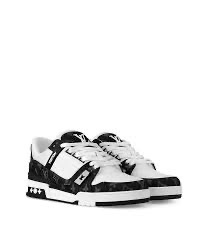 Louis Vuitton Trainer (Black)